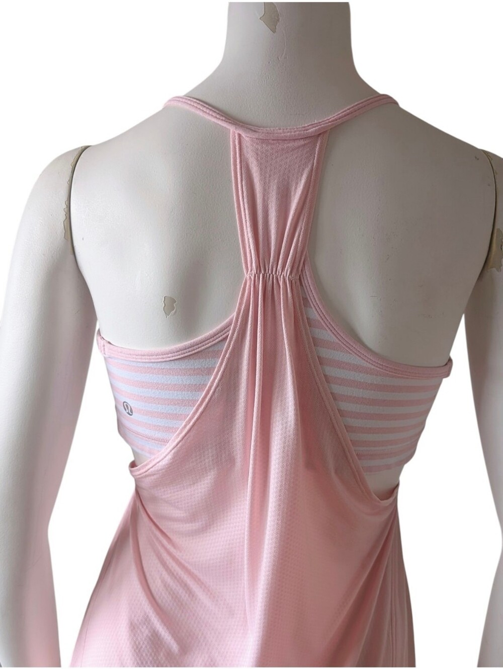 Lululemon No Limits Tank Pink Wide Hem Built-in Bra Racerback Top sz 10 - Picture 5 of 7
